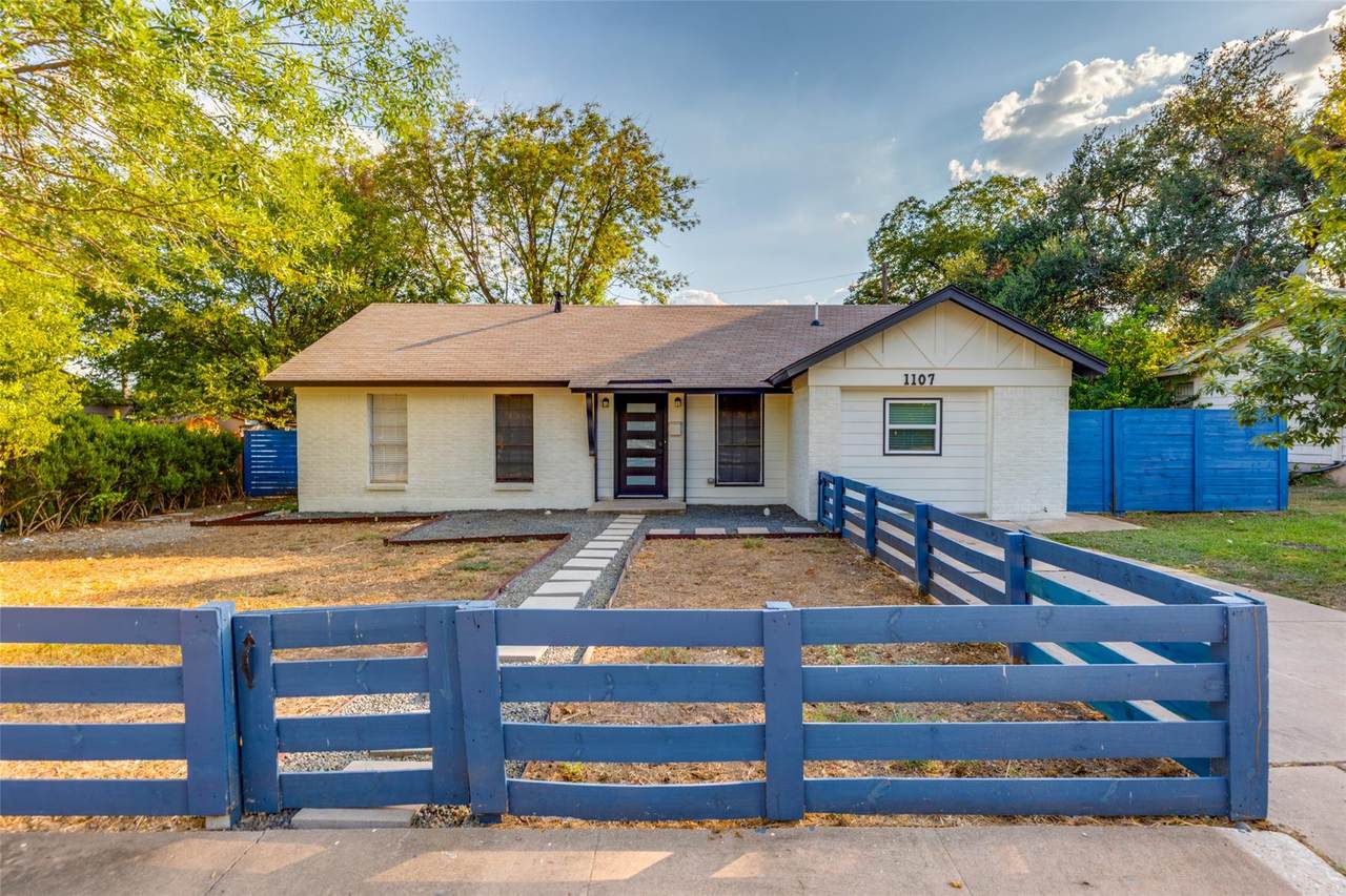 1107 Chesapeake Dr - Photo 1