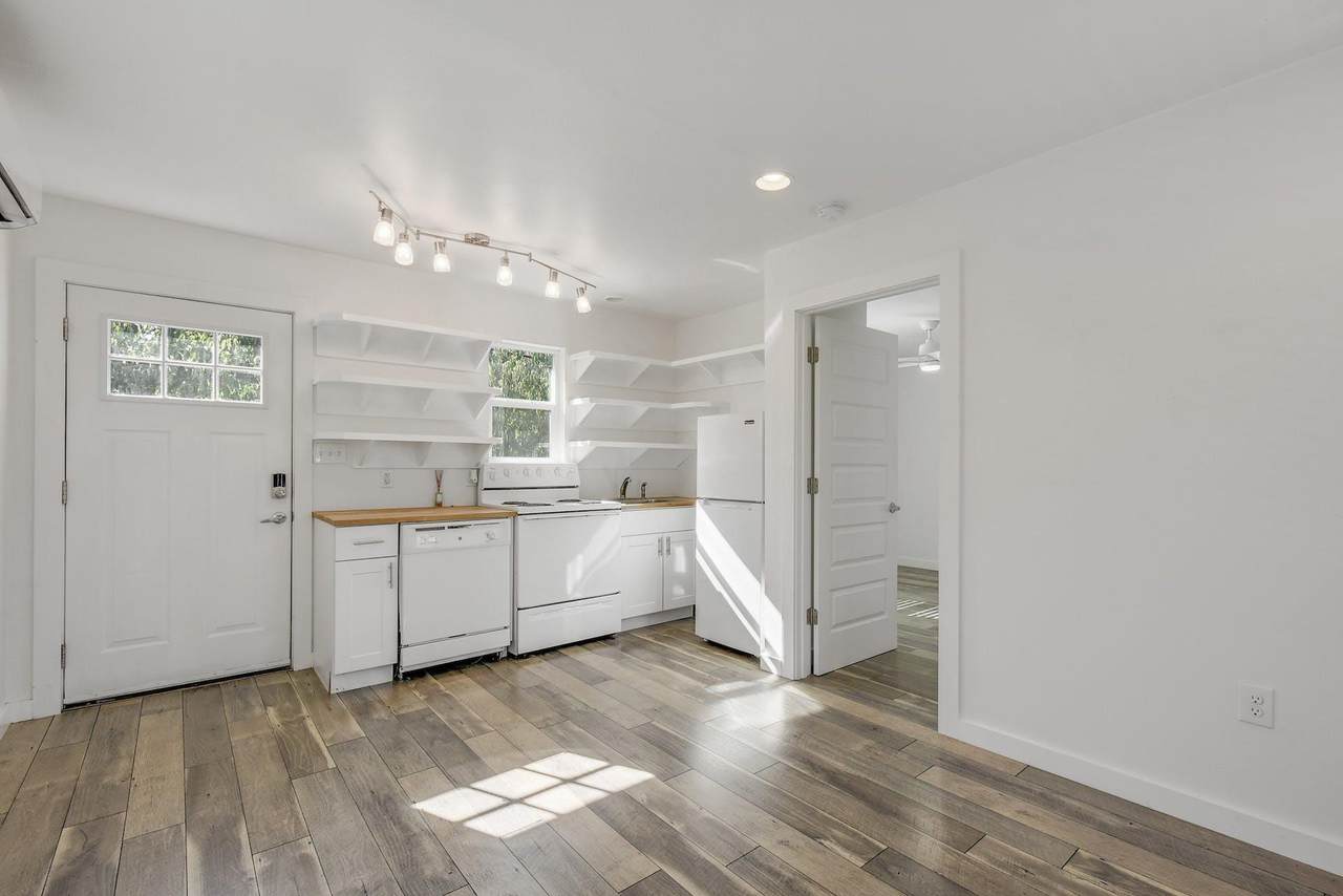 4805 Brighton Rd - Photo 1