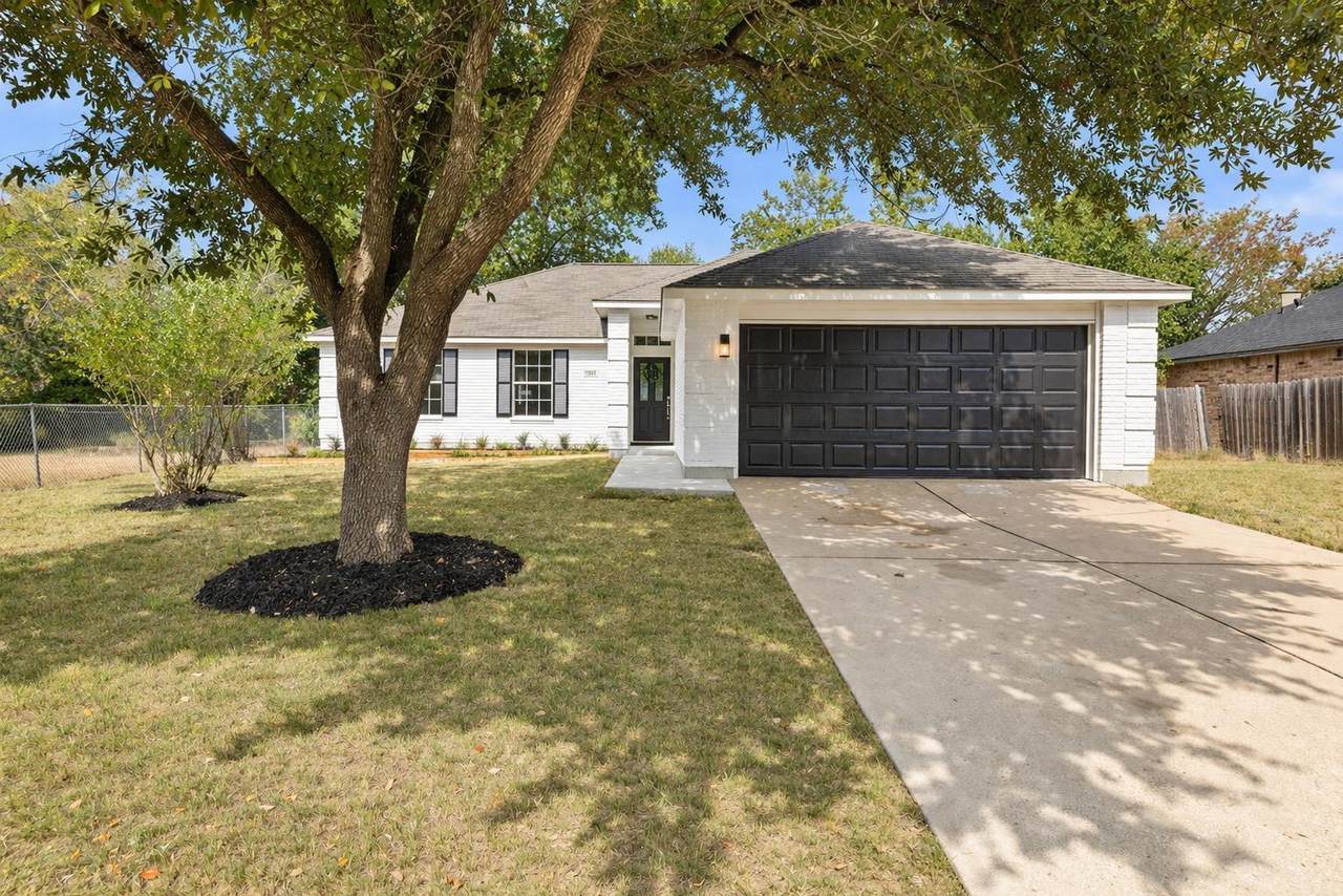 1006 Cottonbowl Dr - Photo 1