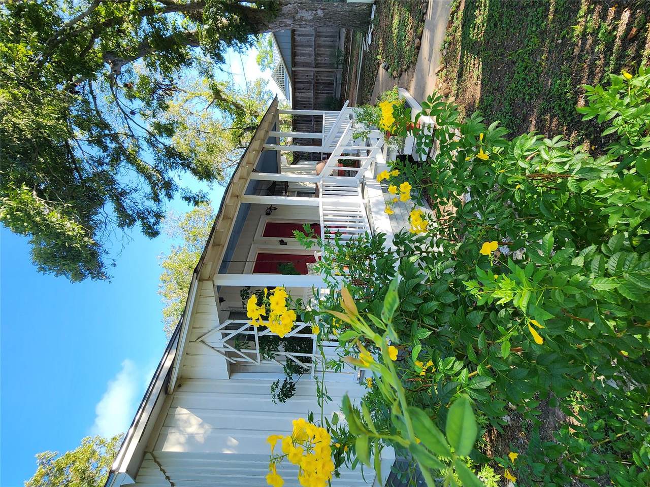 307 Market St - Photo 1