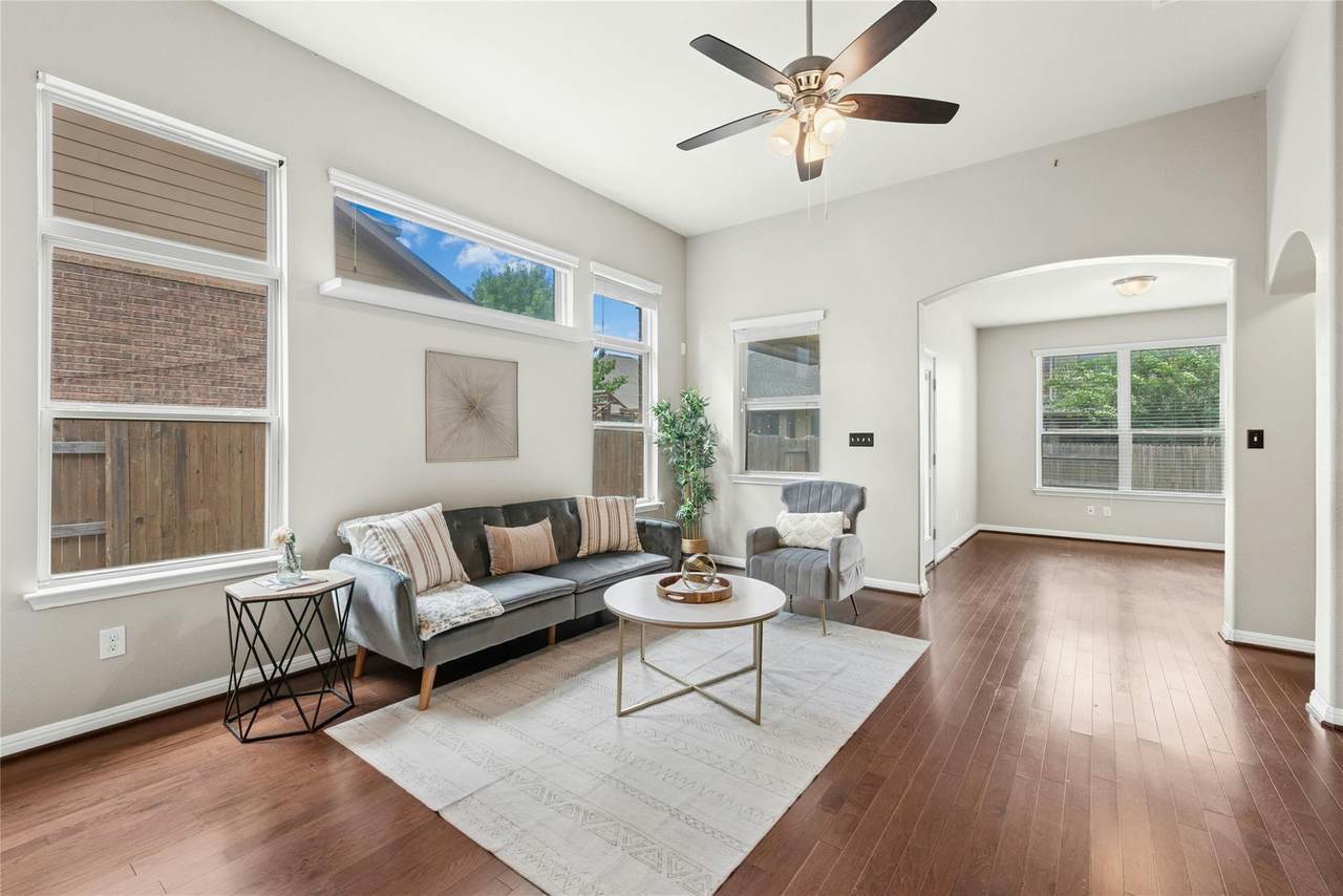 2704 Santa Ana Ln - Photo 1