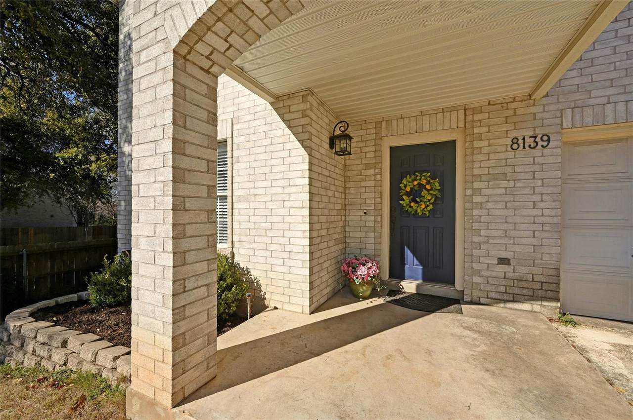 8139 Evadean Cir - Photo 1