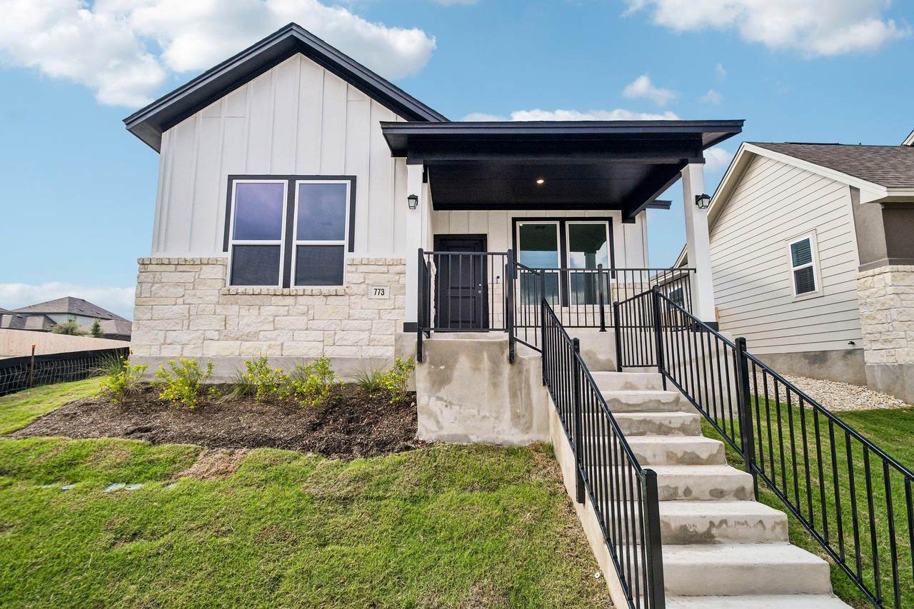 773 Treadwell Ln - Photo 1