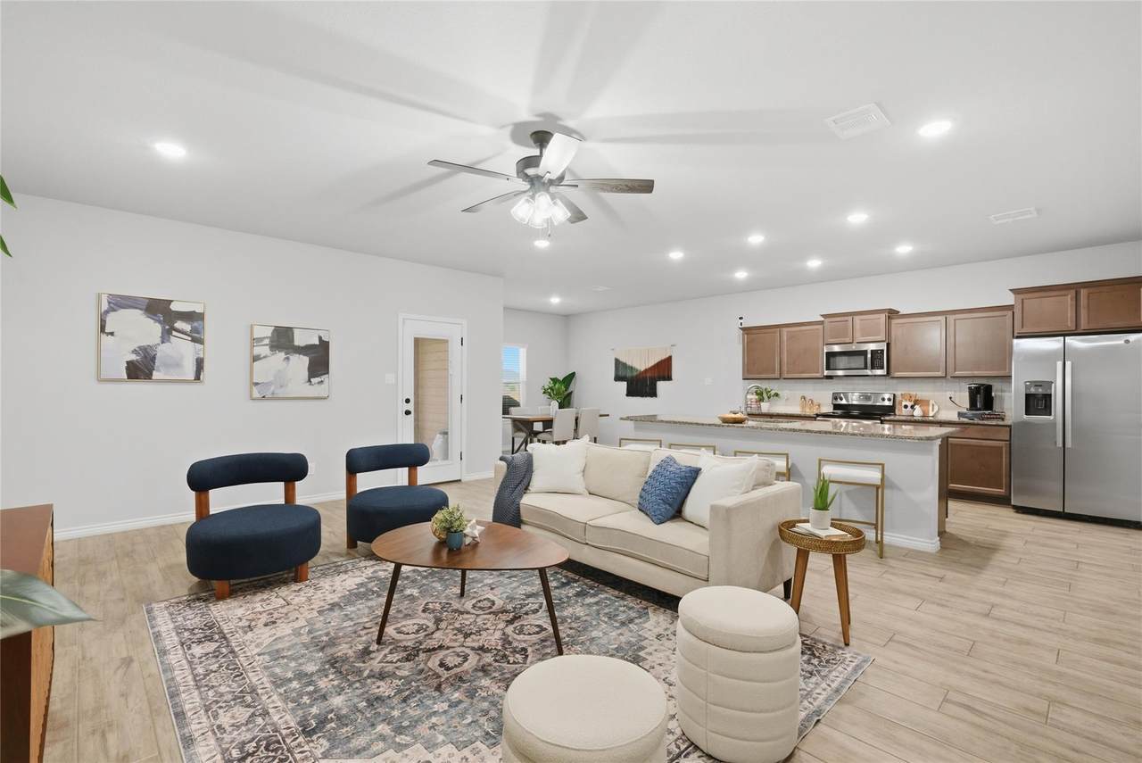 3201 Hedwig St - Photo 1