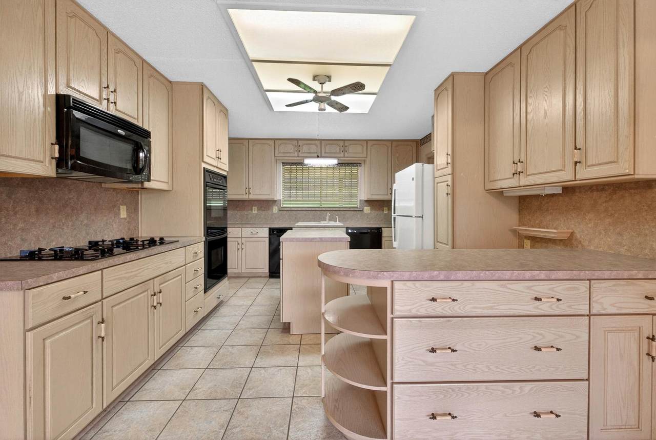 605 Mary Jane Dr - Photo 1