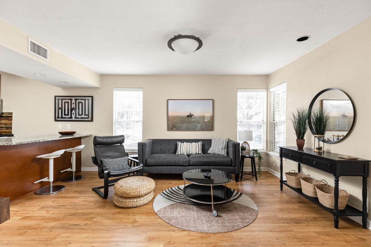 7685 Northcross Dr - Photo 1