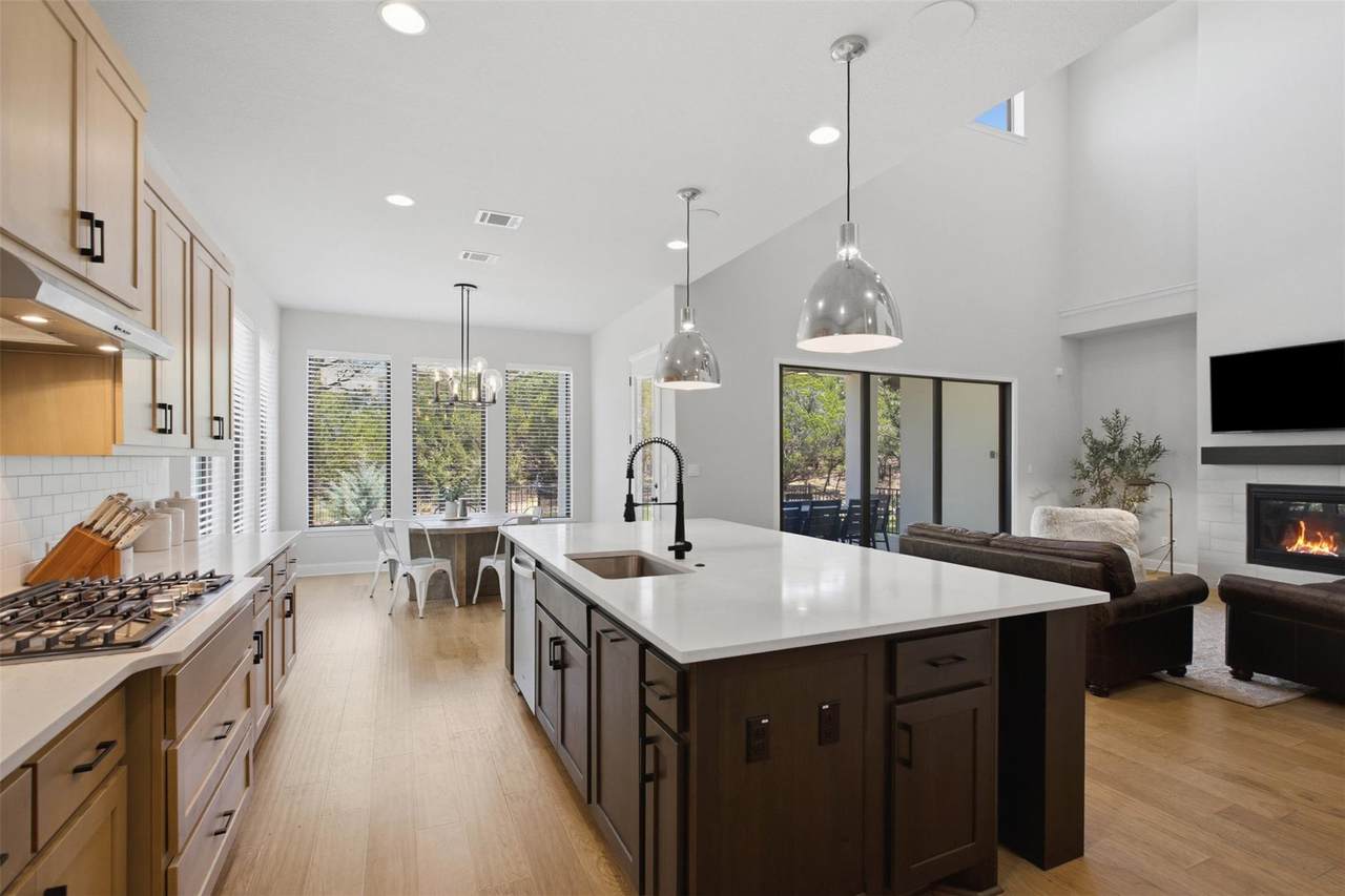 6609 Rocky Grotto Cv - Photo 1