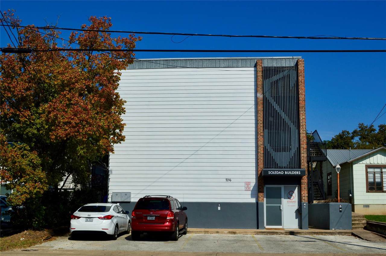 706 34th St - Photo 1