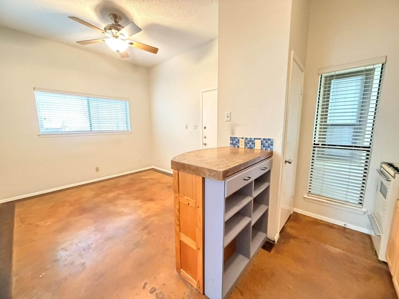 https://bt-photos.global.ssl.fastly.net/austin/orig_boomver_2_2929942-2.jpg