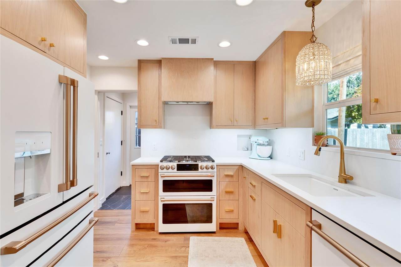2108 Wooten Dr - Photo 1