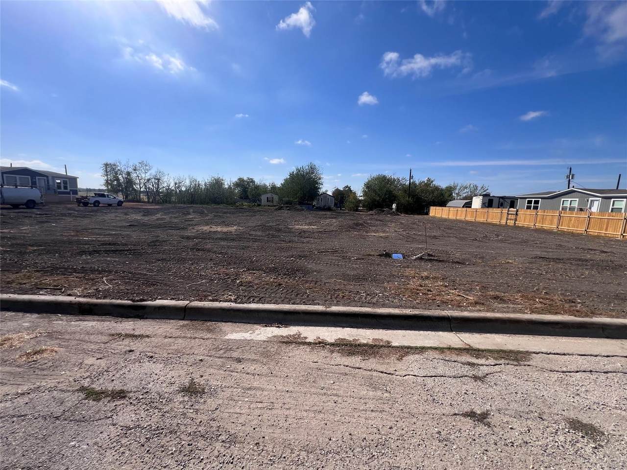 704 Pecan St - Photo 1