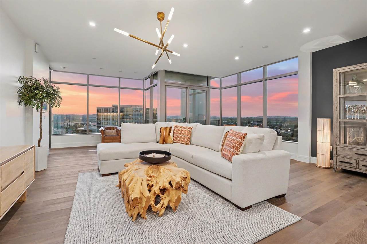 501 West Ave - Photo 1