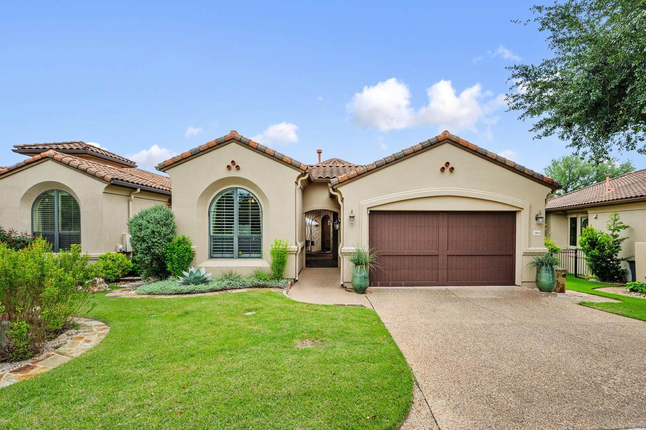 2813 University Club Dr - Photo 1