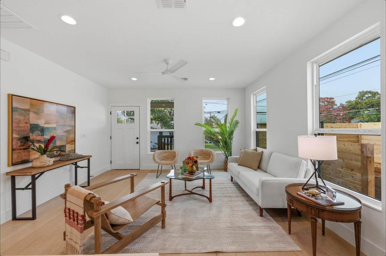 1199 Coleto St - Photo 1