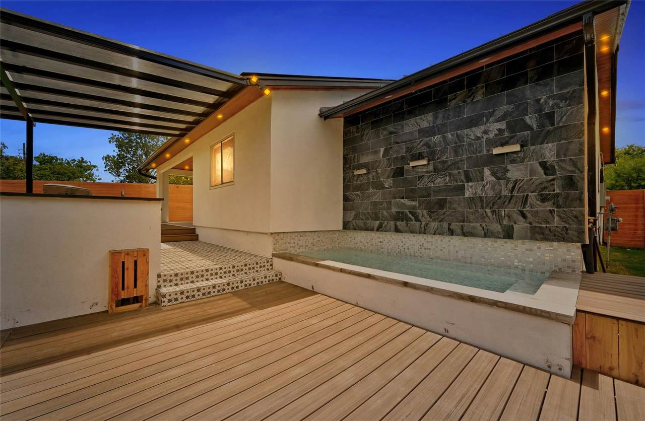 3600 Alexandria Dr - Photo 1