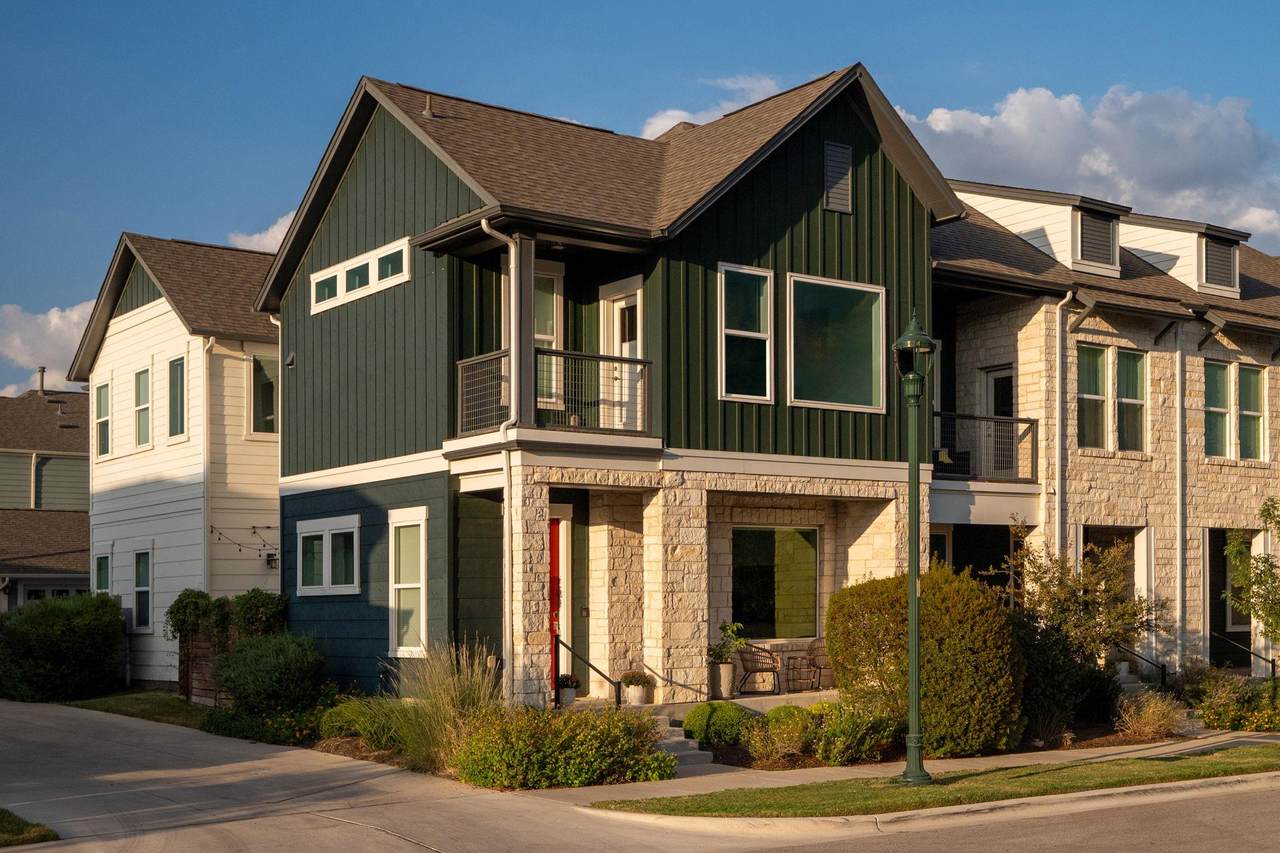 2508 Robert Browning St - Photo 1