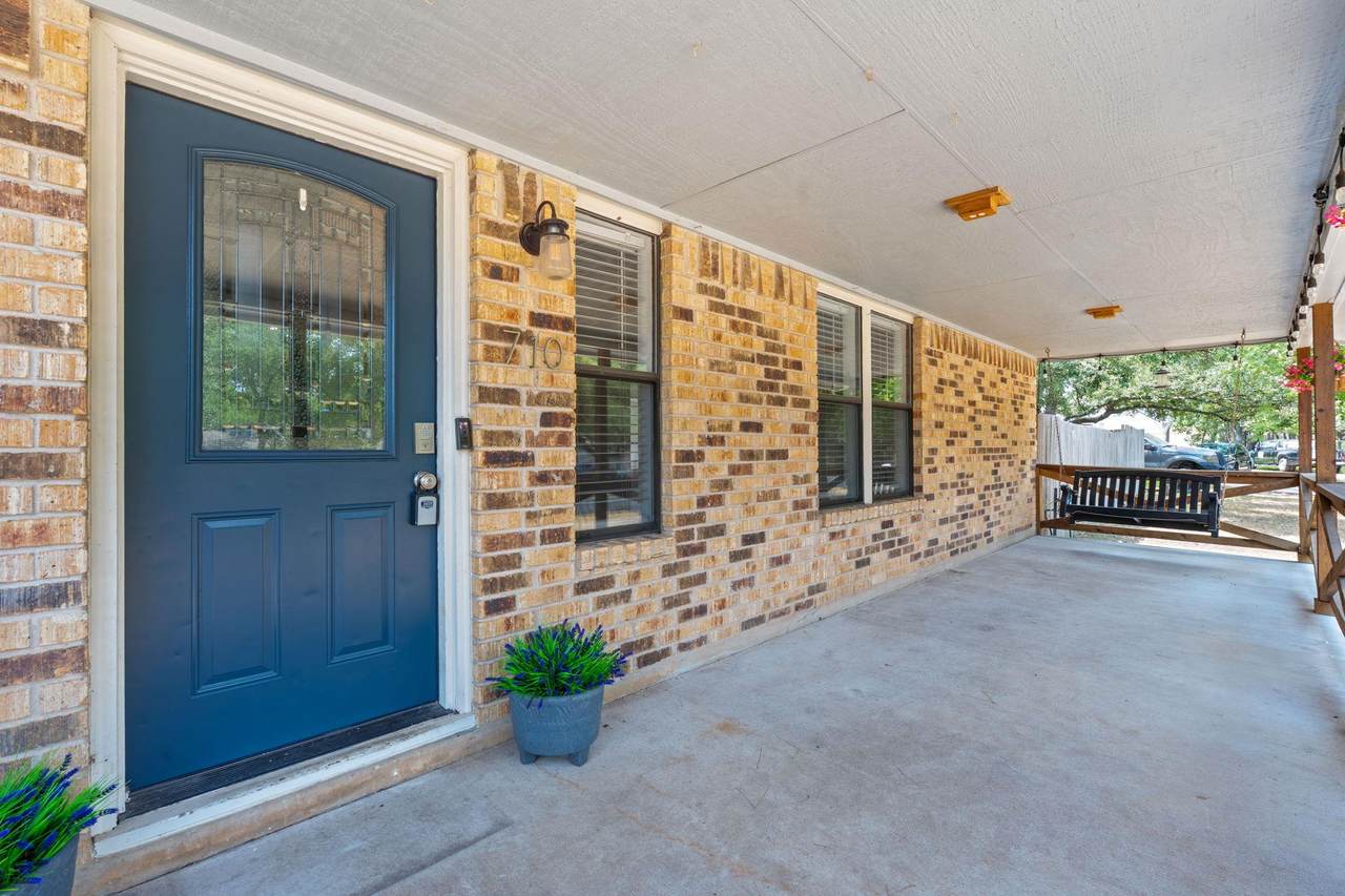 710 Bosque Trl - Photo 1