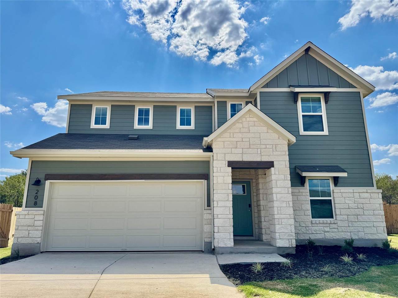 208 Coopers Hawk Crest - Photo 1