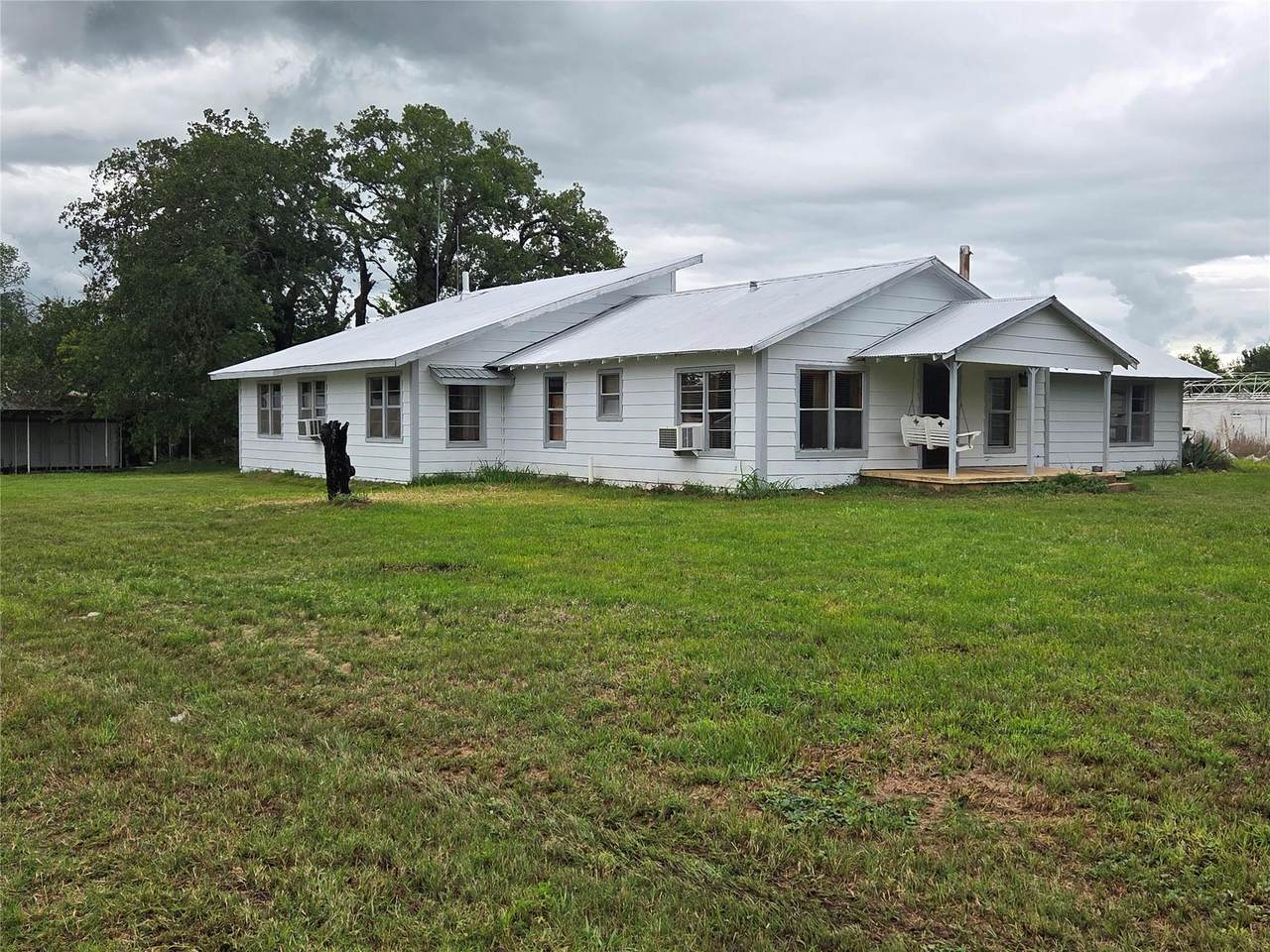 https://bt-photos.global.ssl.fastly.net/austin/1280_boomver_1_3393836-2.jpg