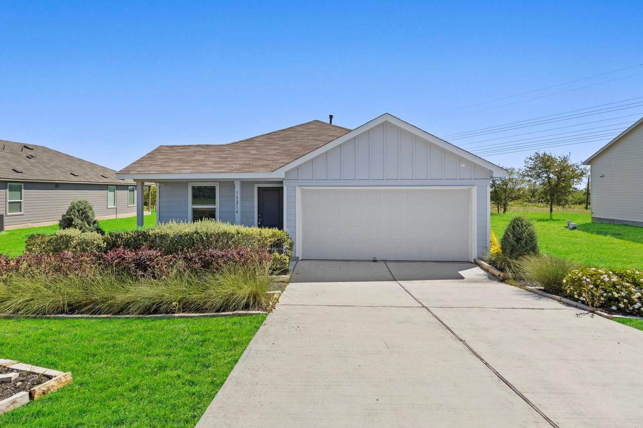 13216 Eastland Dr - Photo 1