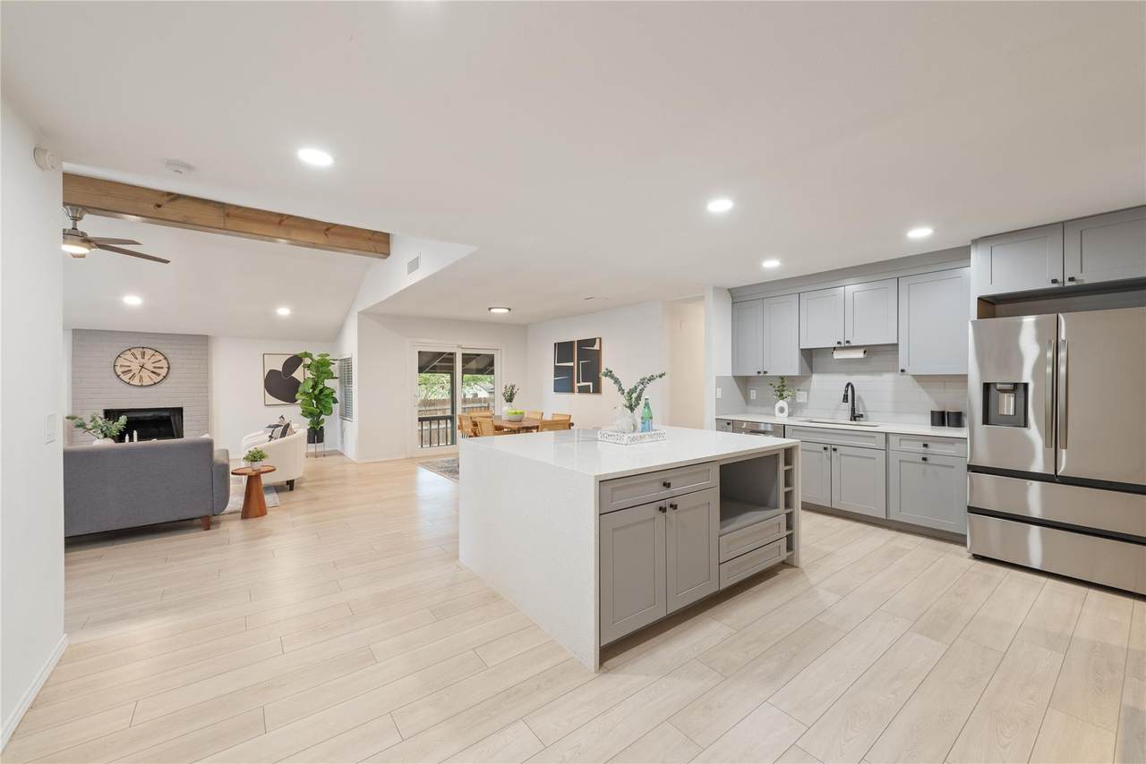 6809 Lunar Dr - Photo 1