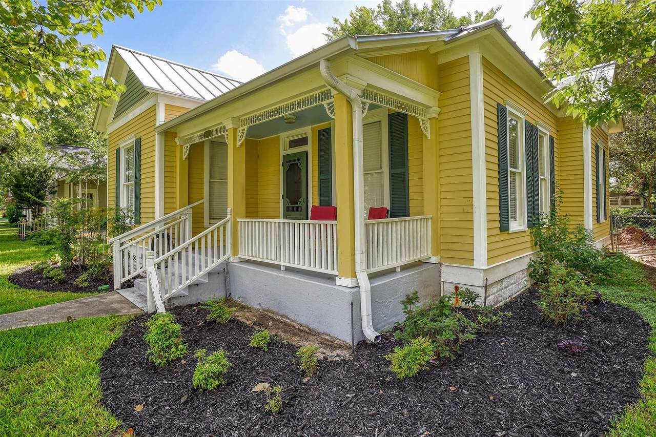 602 Mills St - Photo 1