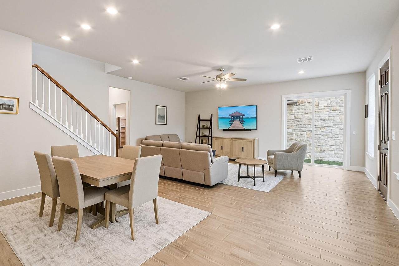 1141 Lucca Dr - Photo 1