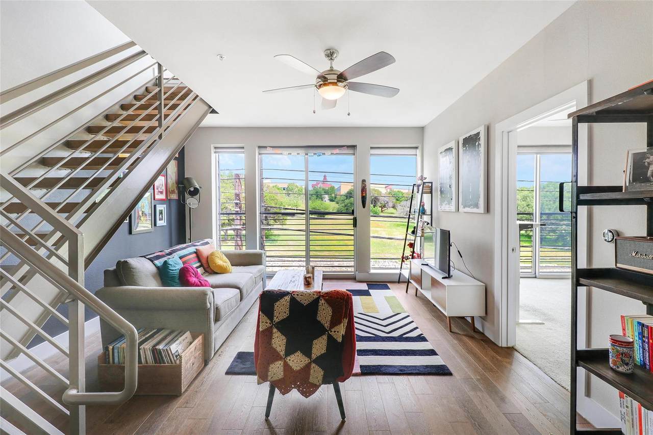 3114 Congress Ave - Photo 1