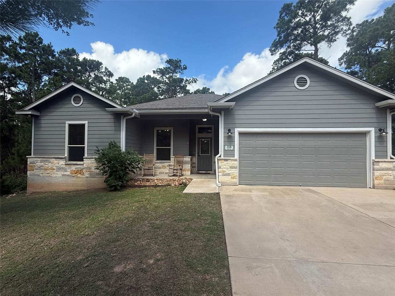208 Akaloa Dr - Photo 1