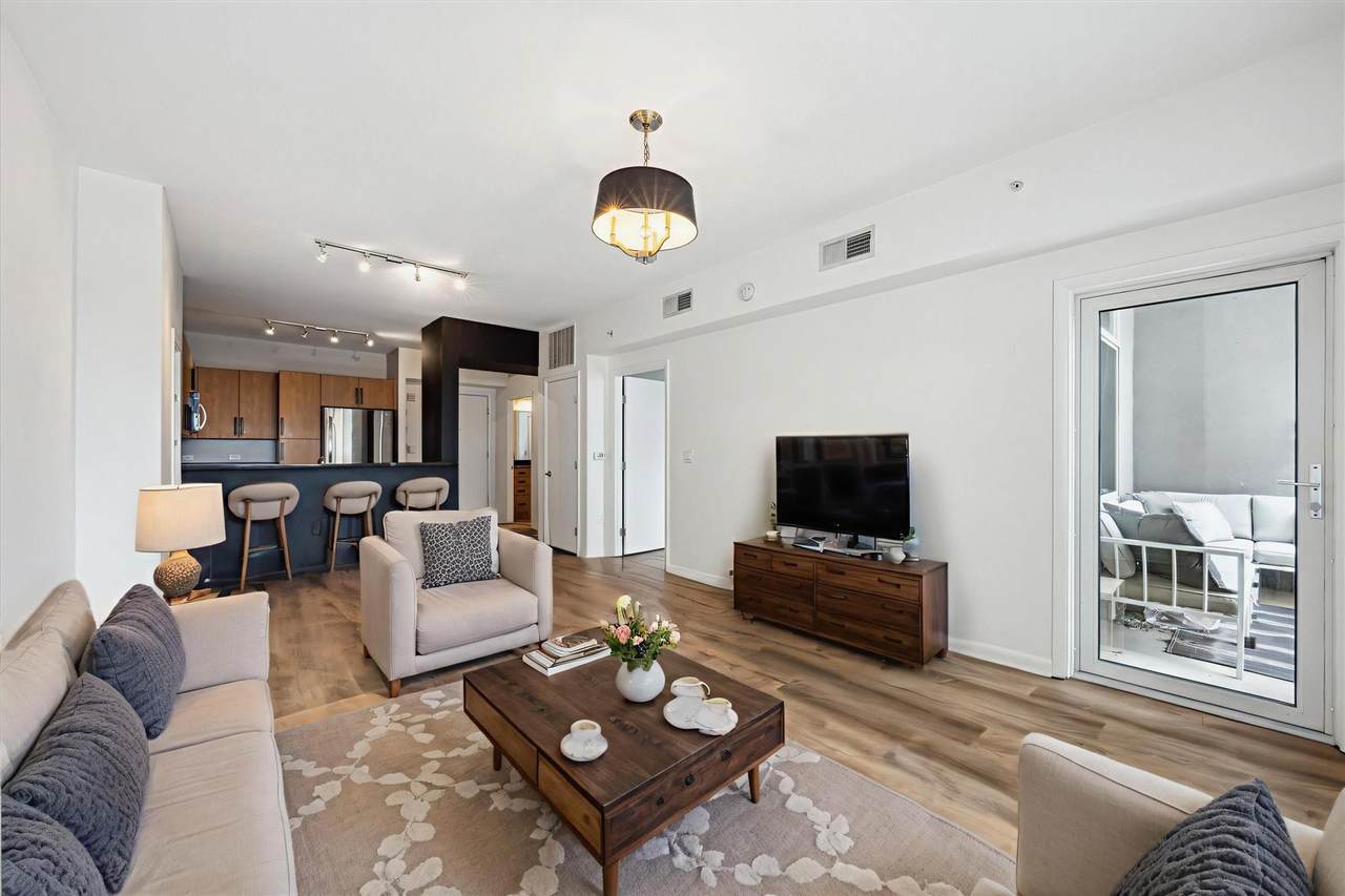54 Rainey St - Photo 1