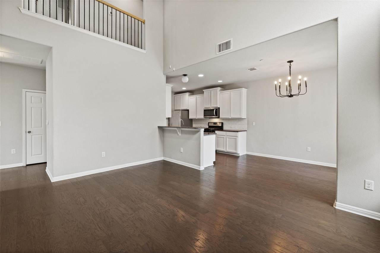 1615 Airedale Rd - Photo 1