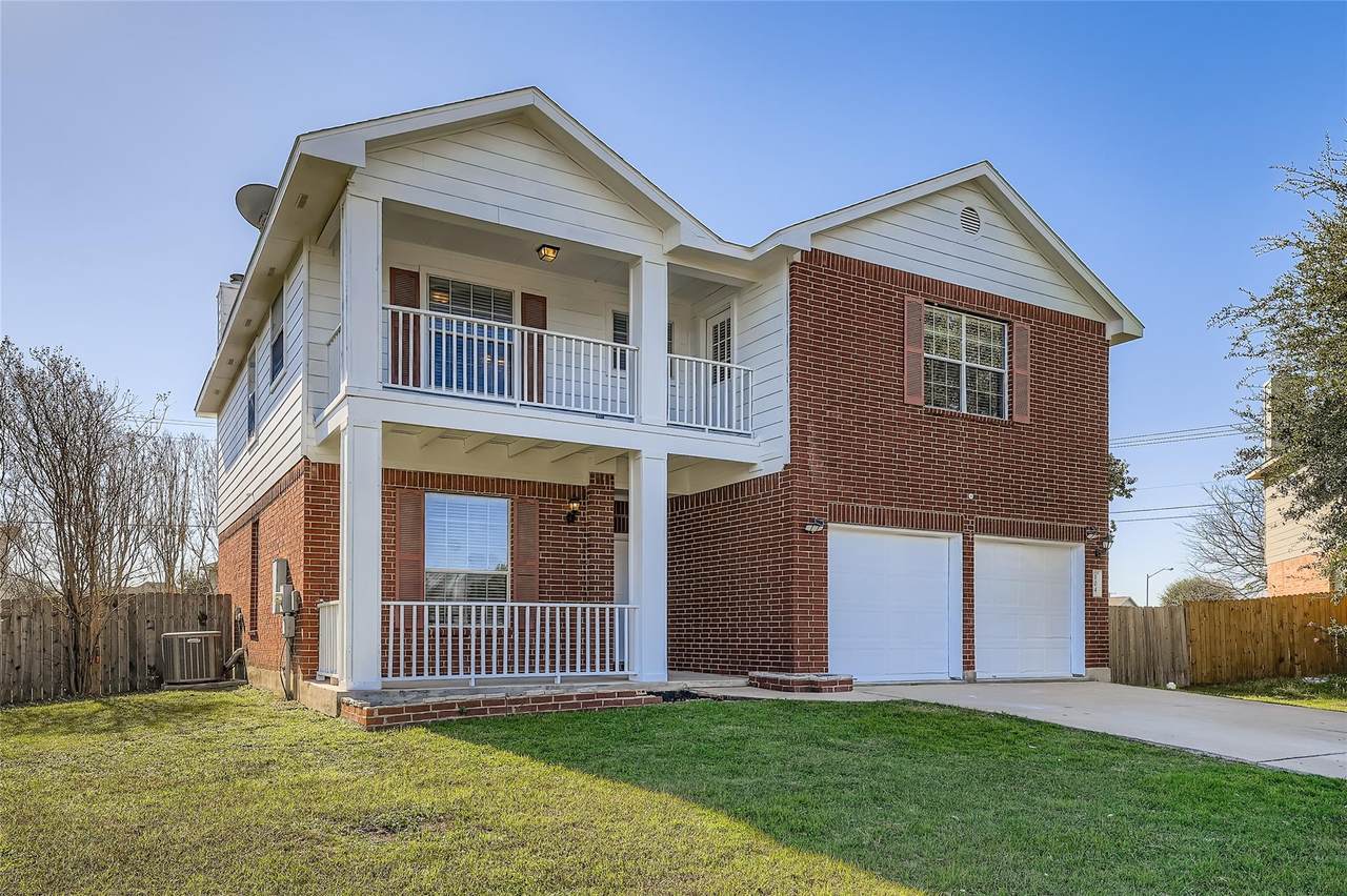 104 Mossy Rock Cv - Photo 1