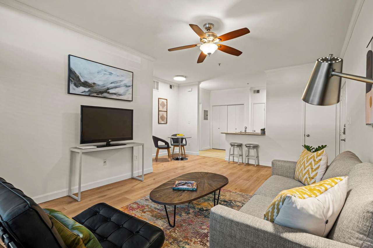 2209 Hancock Dr - Photo 1