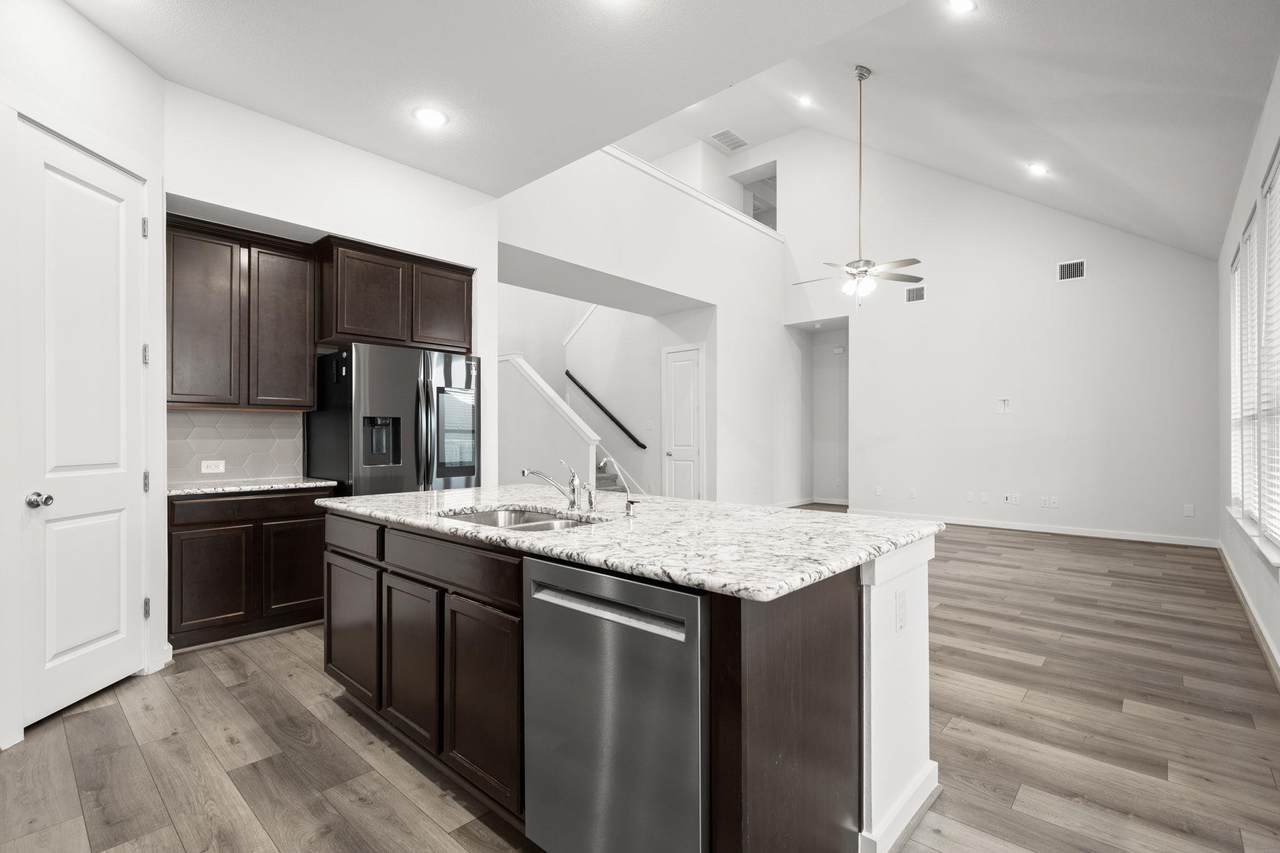 https://bt-photos.global.ssl.fastly.net/austin/1280_boomver_3_4125323-2.jpg