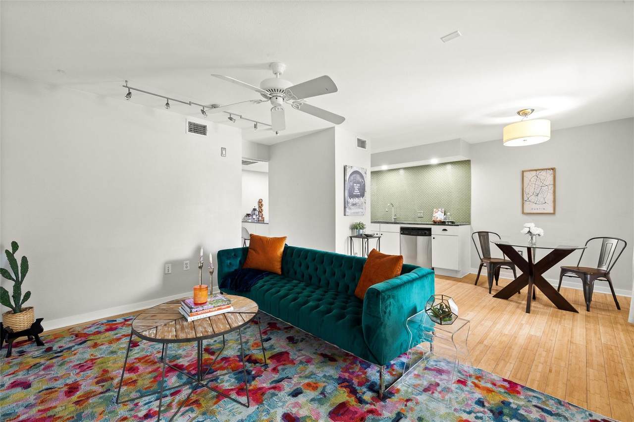 2200 Dickson Dr - Photo 1