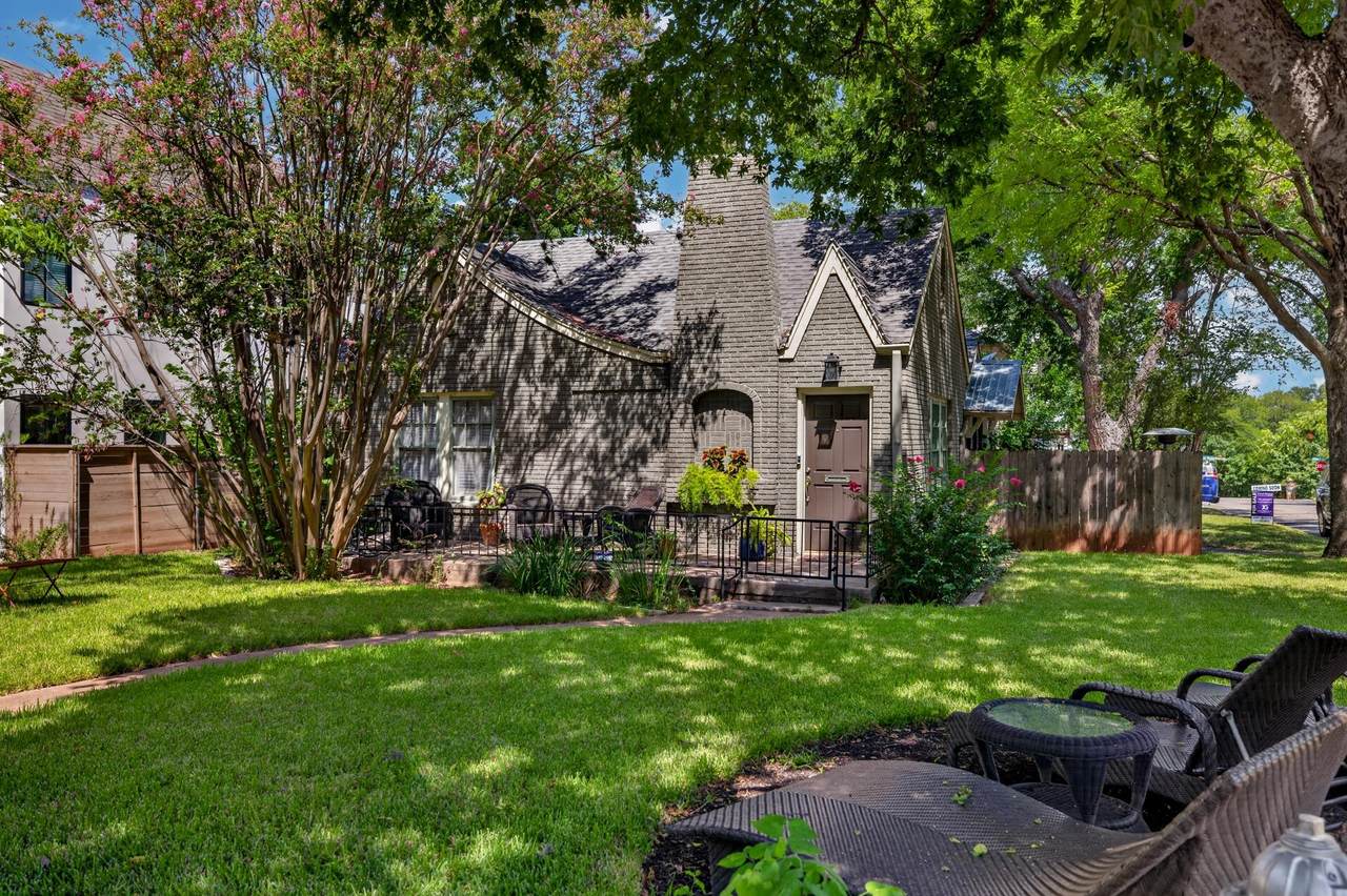 4214 Sinclair Ave - Photo 1