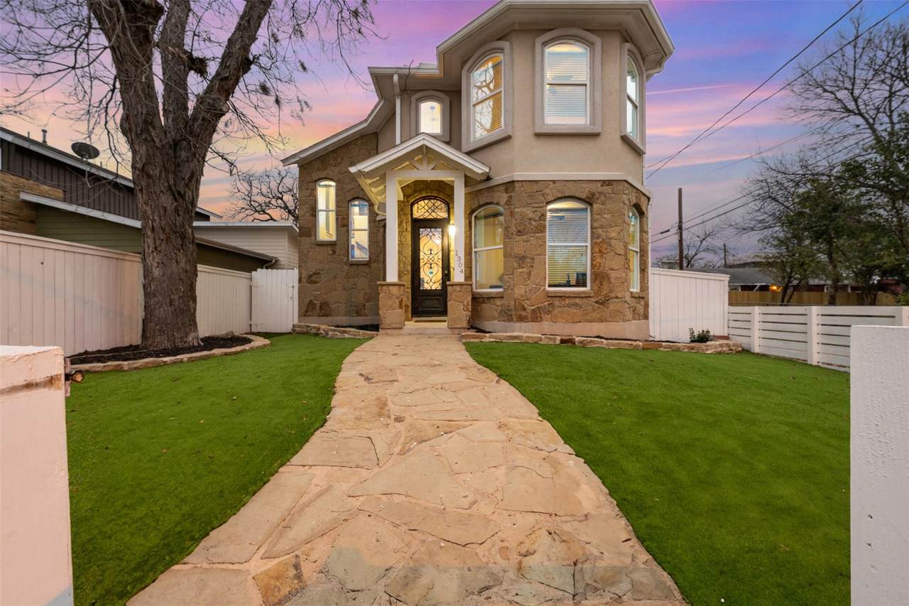 1304 Leona St - Photo 1