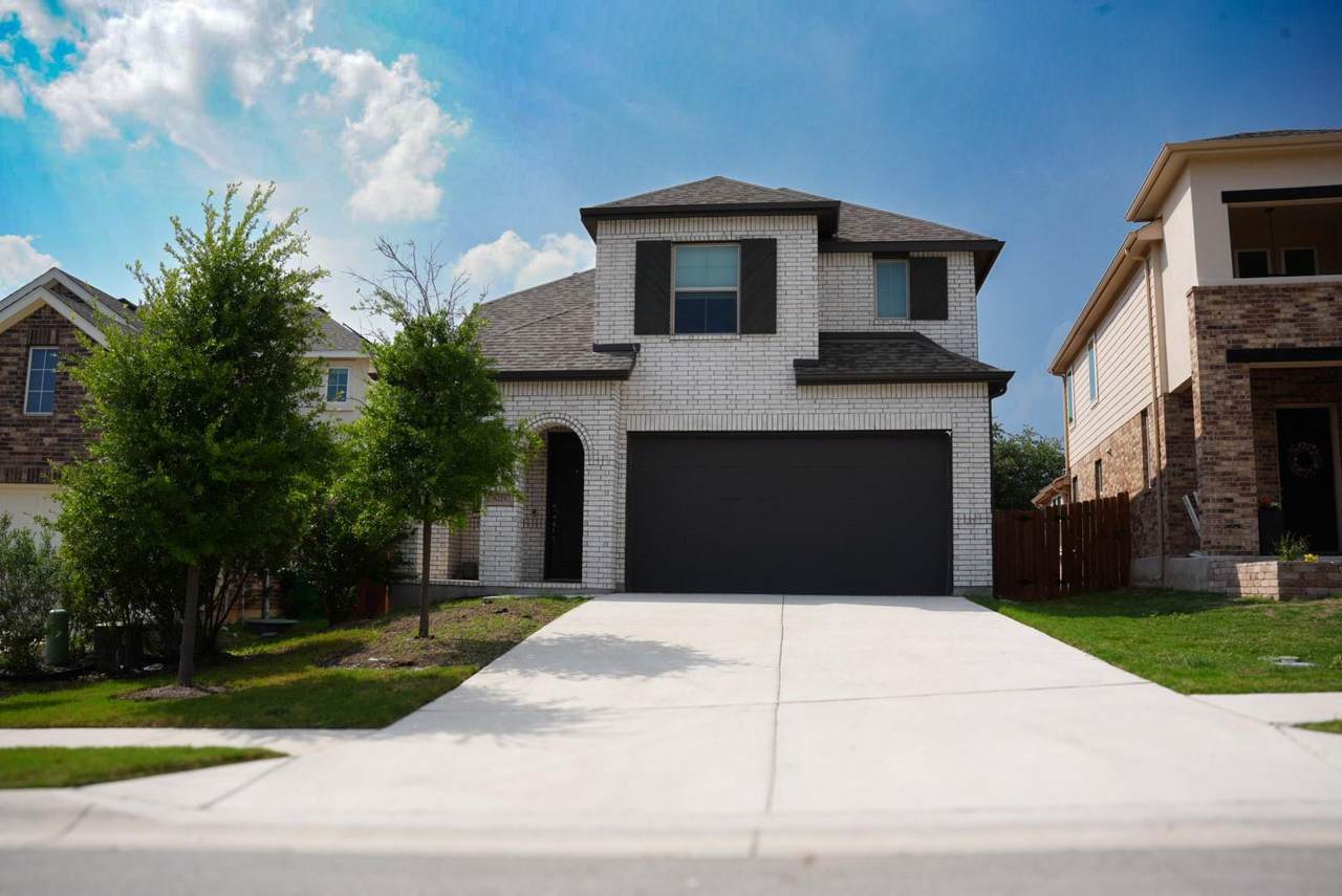 8215 Prairie Rye Dr - Photo 1