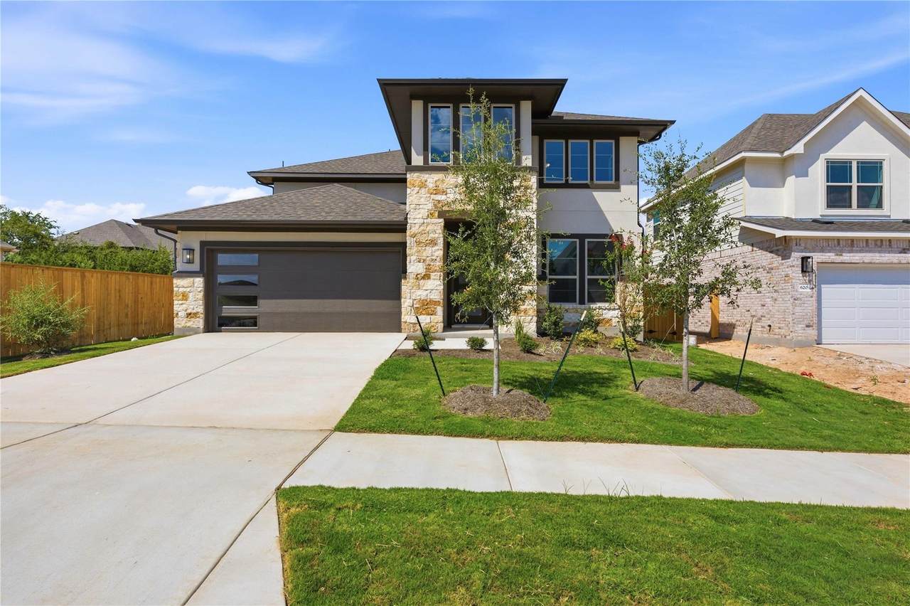 624 Breeze Hollow Ln - Photo 1