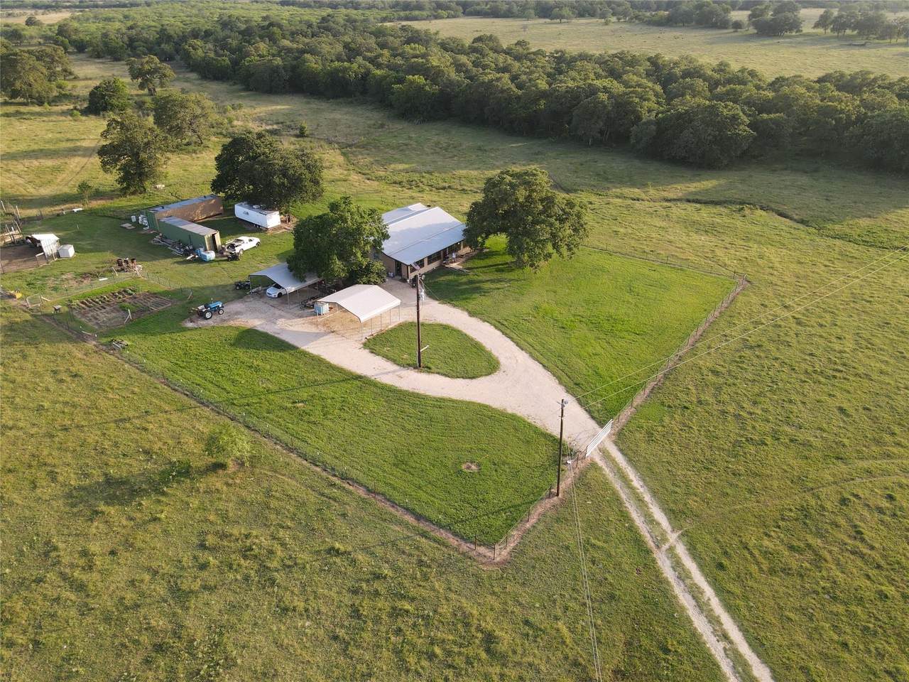 https://bt-photos.global.ssl.fastly.net/austin/1280_boomver_2_4463471-2.jpg