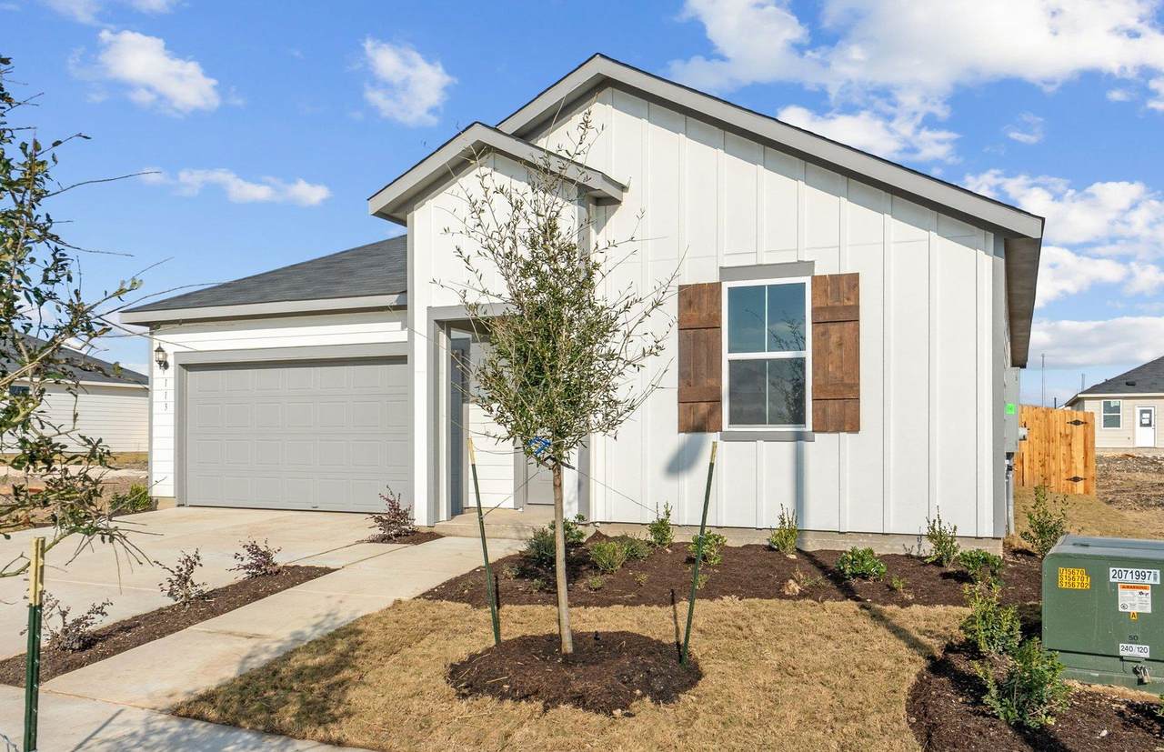 113 Lindheimer Ln - Photo 1