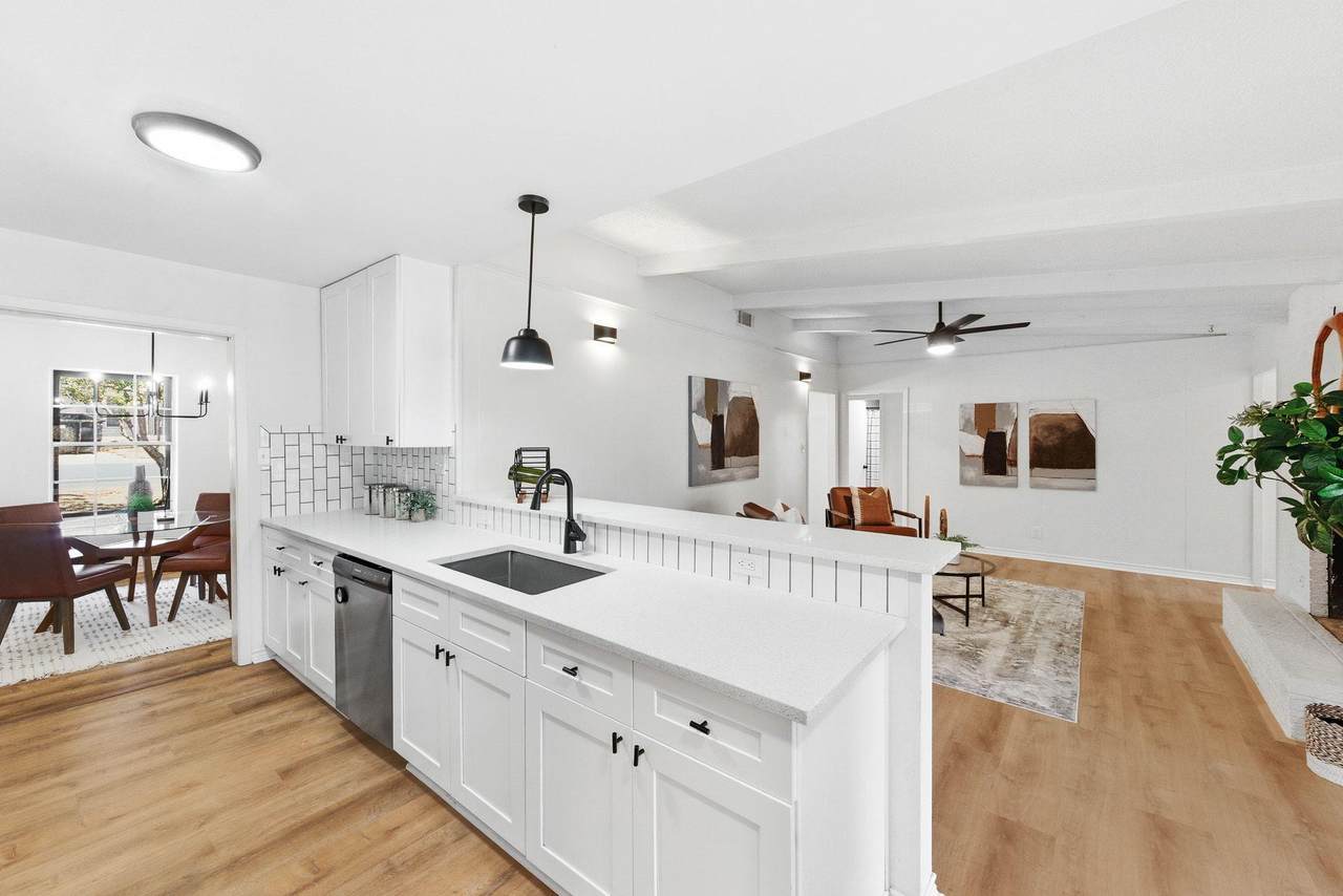 5604 Chadwyck Dr - Photo 1