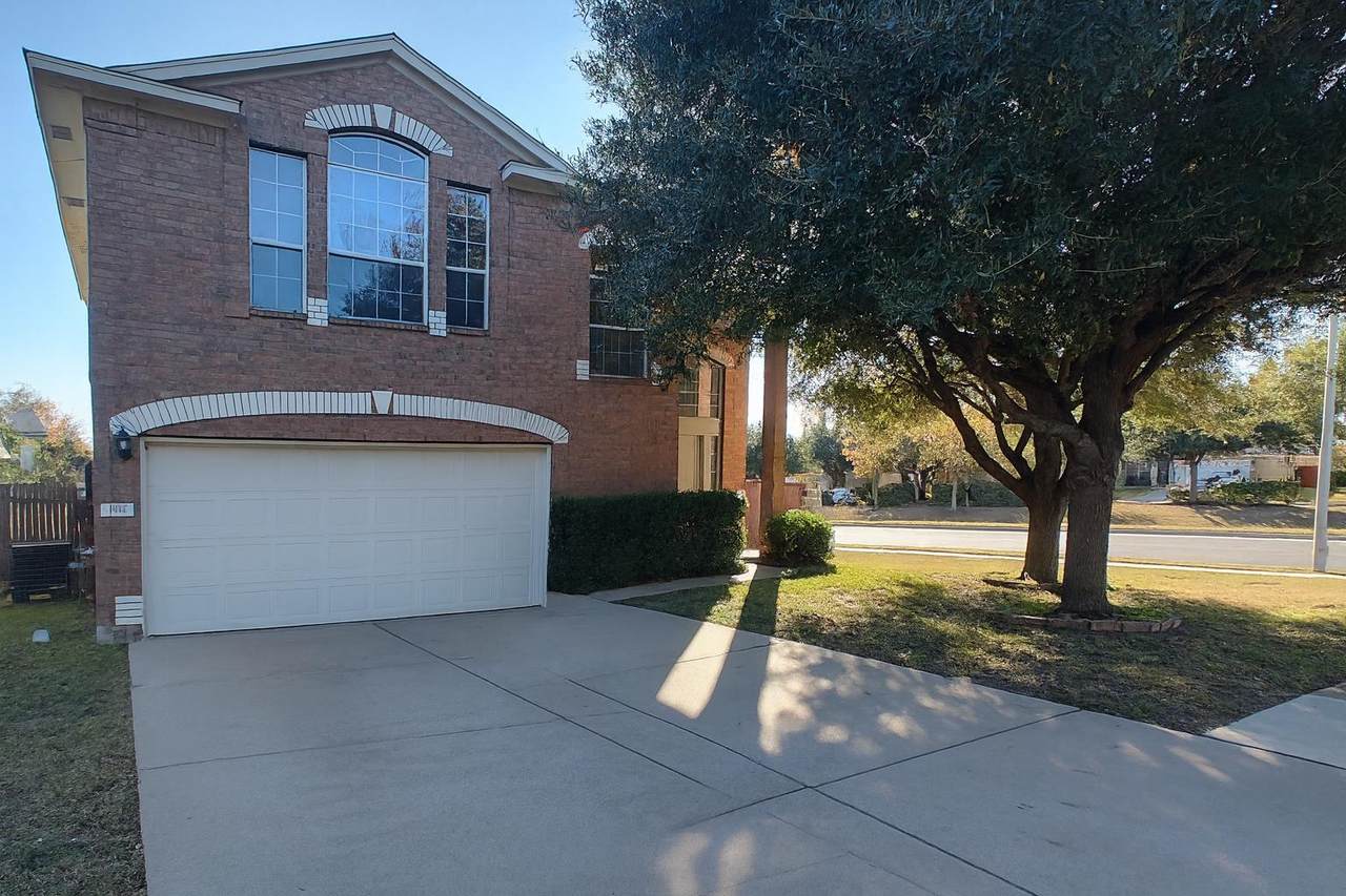 801 Hank Aaron Ln - Photo 1