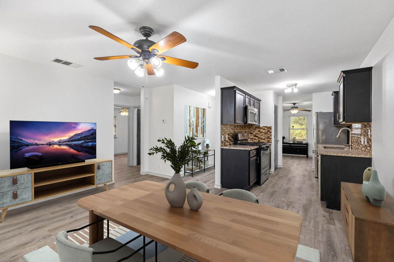 233 Challenger - Photo 1