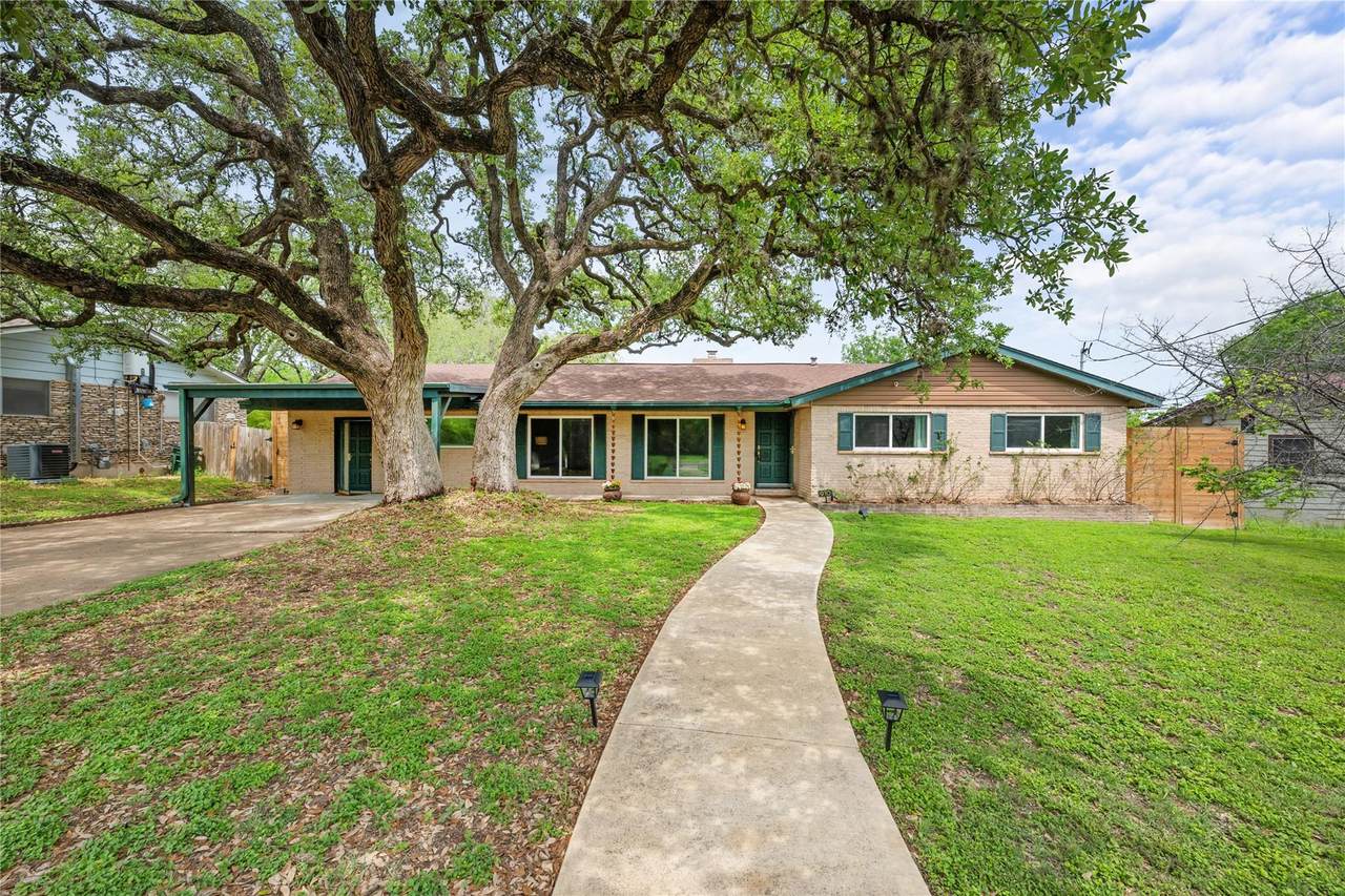 910 Berrywood Dr - Photo 1