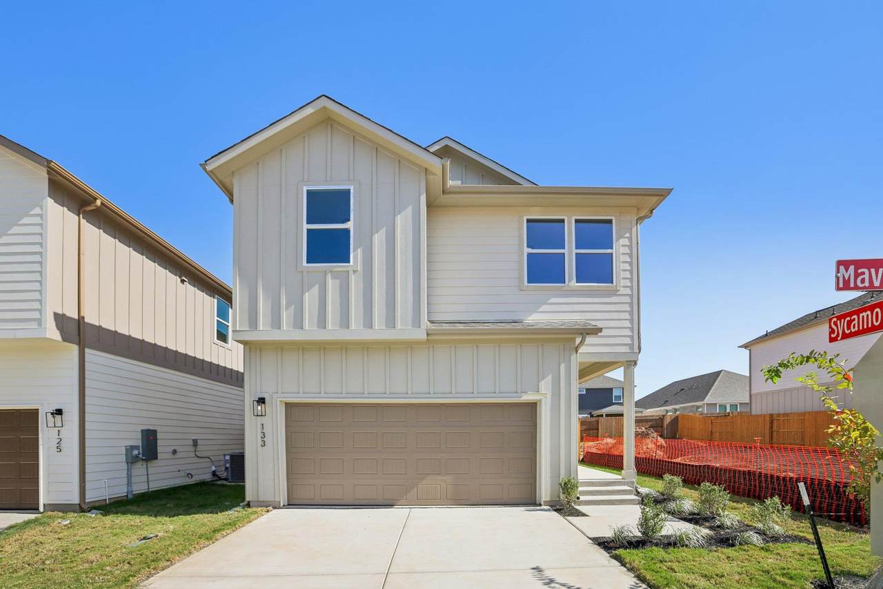 133 Maverick Ave - Photo 1