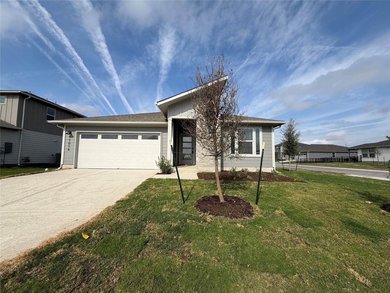 17016 Lomond Way - Photo 1