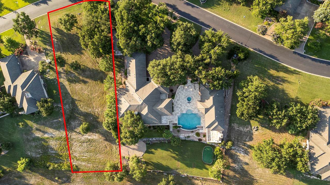 1121 Majestic Hills Blvd - Photo 1
