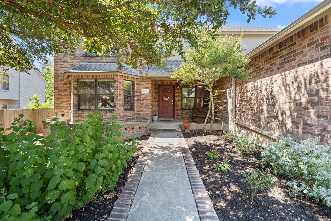1209 Faber Dr - Photo 1