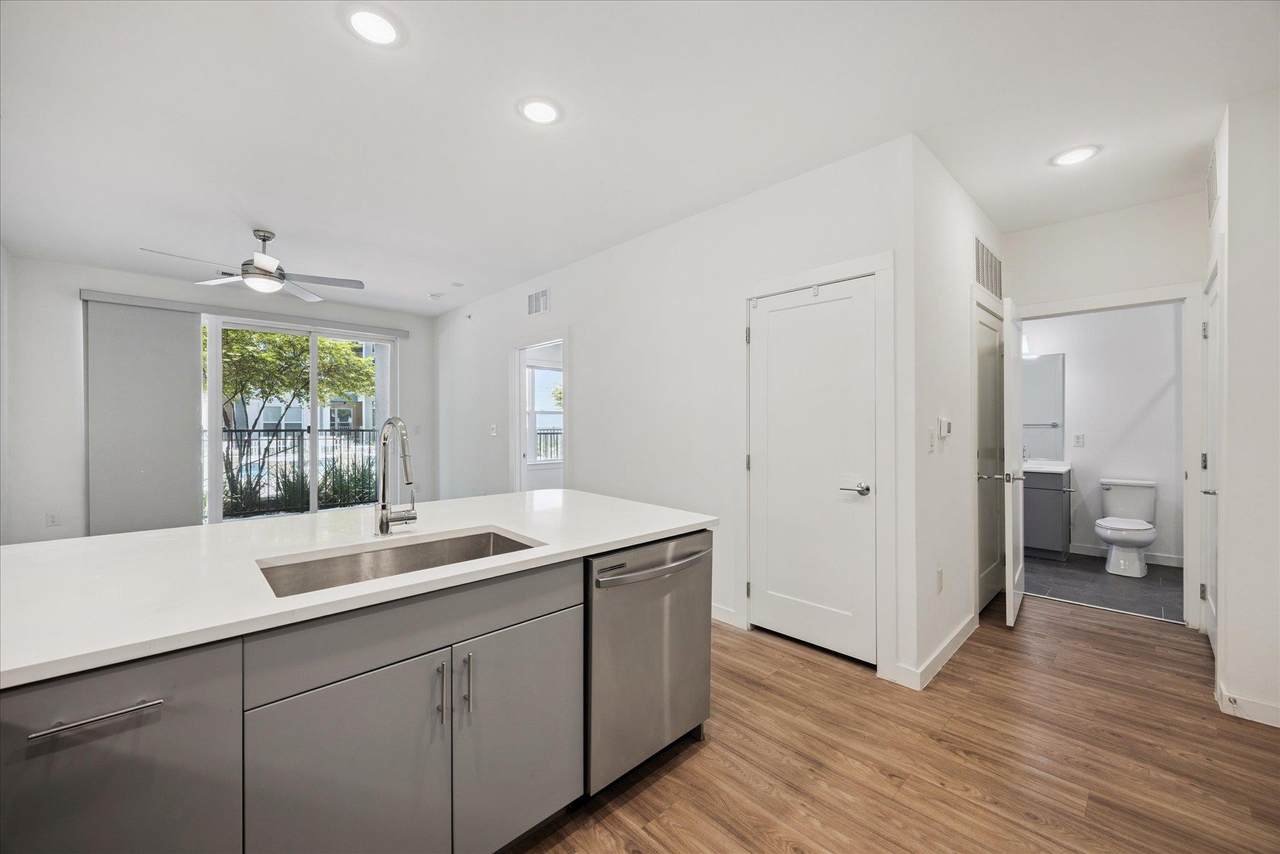 4801 Springdale Rd - Photo 1